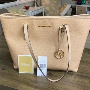 Michael Kors Jet Set Travel Oyster purse